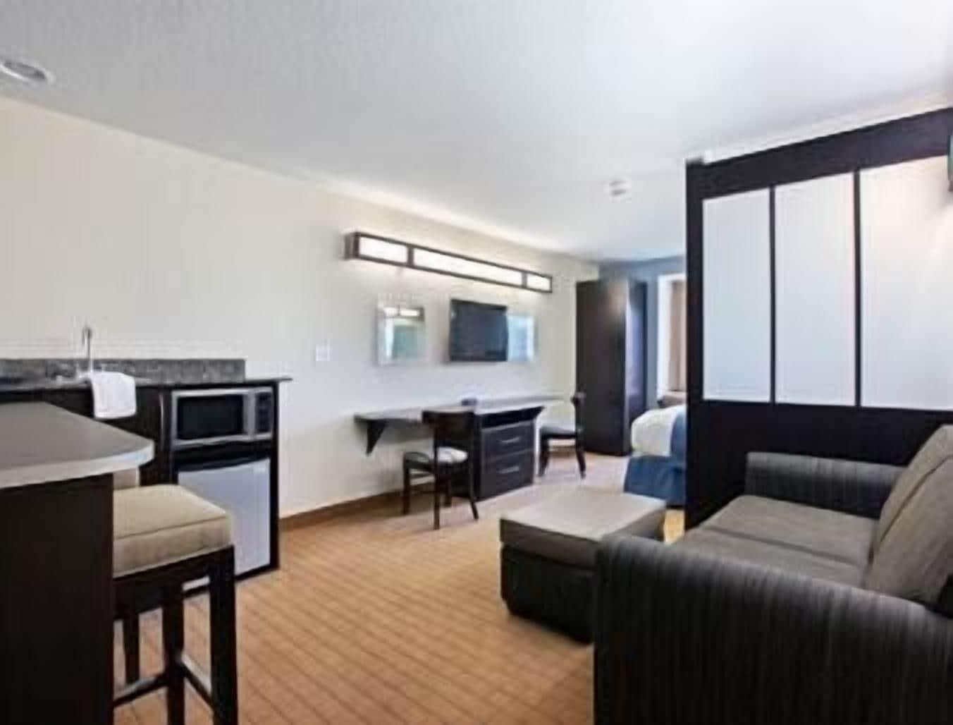 Microtel Inn & Suites By Wyndham Brooksville Ridge Manor Kültér fotó