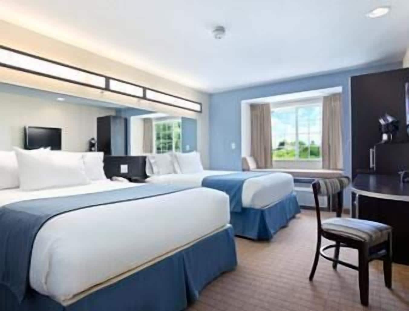 Microtel Inn & Suites By Wyndham Brooksville Ridge Manor Kültér fotó