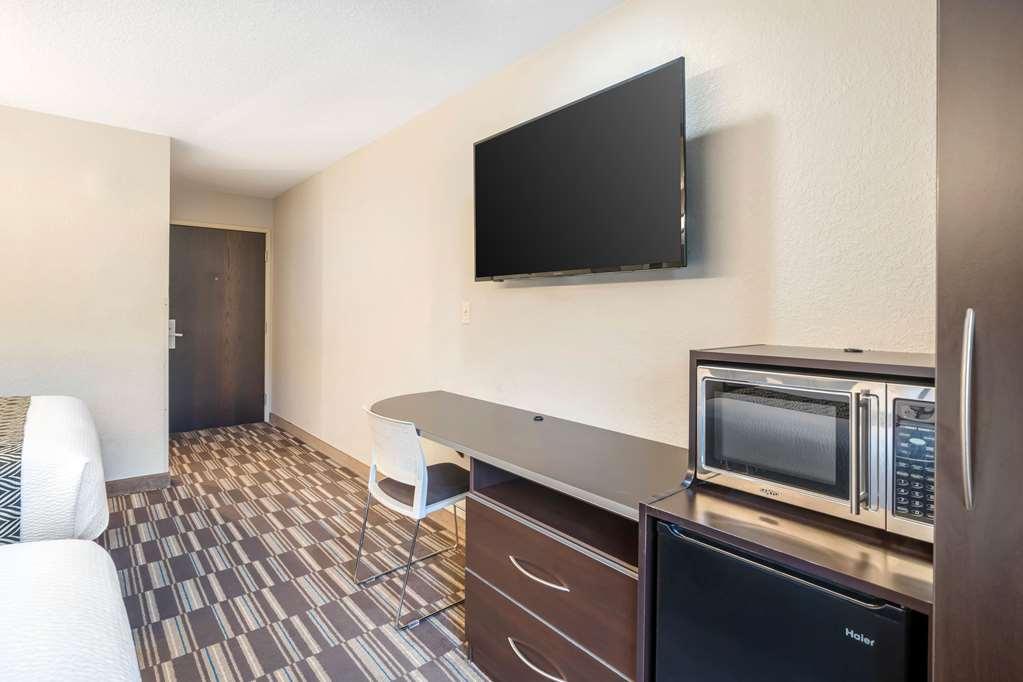 Microtel Inn & Suites By Wyndham Brooksville Ridge Manor Szoba fotó