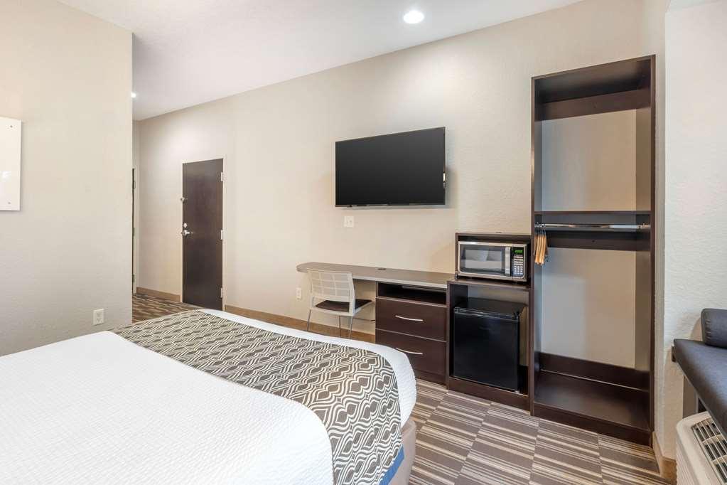 Microtel Inn & Suites By Wyndham Brooksville Ridge Manor Szoba fotó