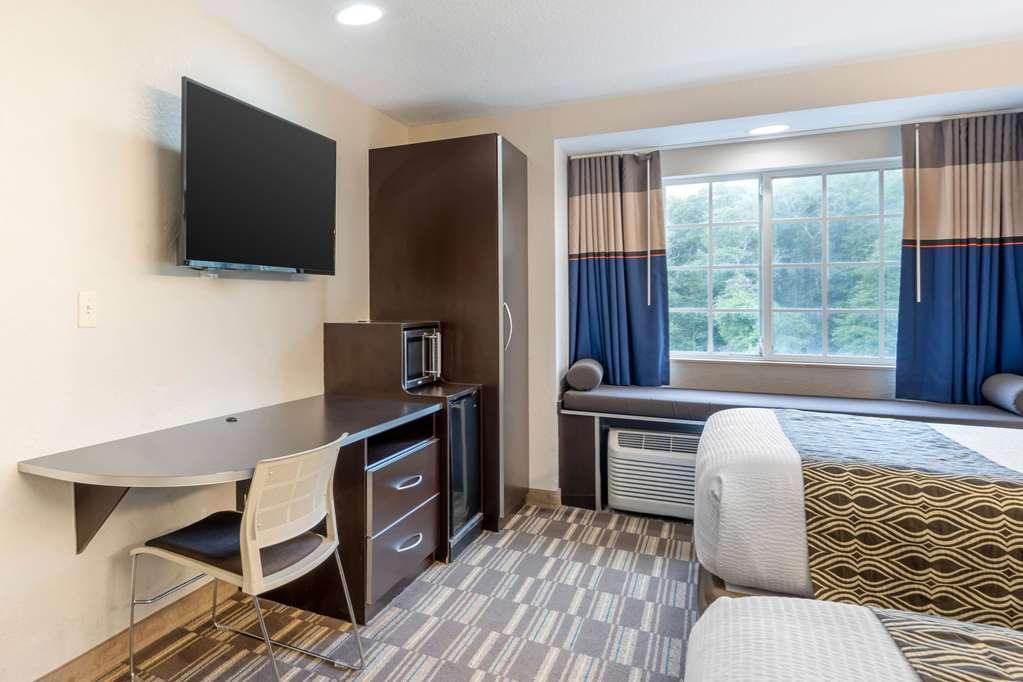 Microtel Inn & Suites By Wyndham Brooksville Ridge Manor Szoba fotó
